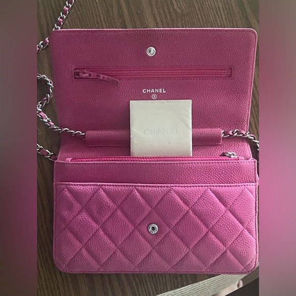 CHANEL Barbie Pink Wallet on Chain Authentic - Picture 2 of 4